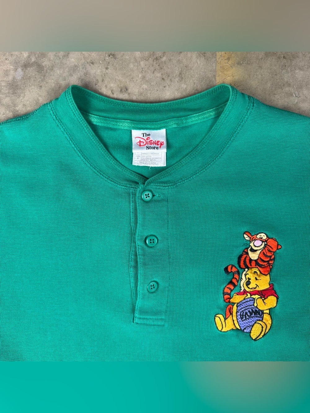 Vintage Winnie The Pooh T-Shirt Sz Small Disney 1990s 2000s Y2K Cute Henley Tee